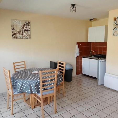 Apartmán Marguerite Massiac Exteriér fotografie